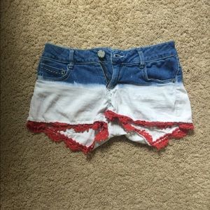 No Boundaries Women’s/Junior’s Shorts